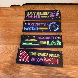 4 Gaming Signs